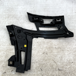 Range Rover Vogue L460 Front Left Bumper Bracket 2022 ON M8E2-17C863-A Genuine - Image 6
