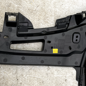 Range Rover Vogue L460 Front Left Bumper Bracket 2022 ON M8E2-17C863-A Genuine - Image 9
