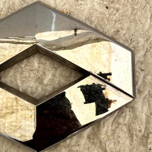 Renault Kadjar Rear Trunk Boot Lid Emblem Badge 2015-2019 908895927R Genuine - Image 4