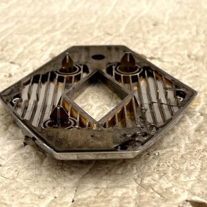 Renault Kadjar Rear Trunk Boot Lid Emblem Badge 2015-2019 908895927R Genuine - Image 9