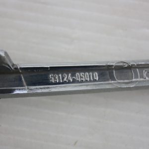 Toyota Avensis Front Bumper Left Side Grill Chrome 53124-05010 Genuine - Image 12