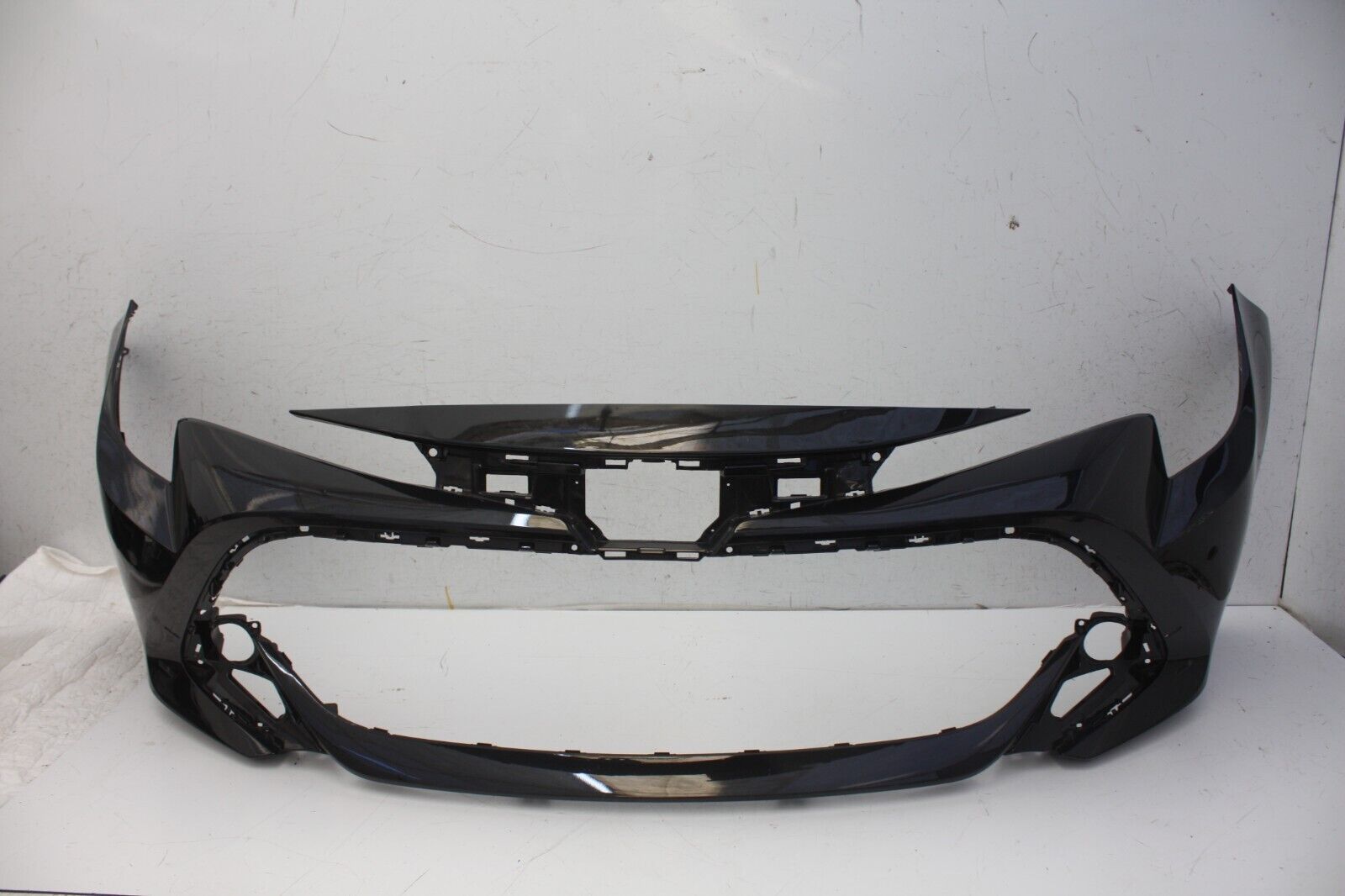 Toyota Corolla Hybrid Front Bumper 2019 TO 2023 52119-02P40 Genuine