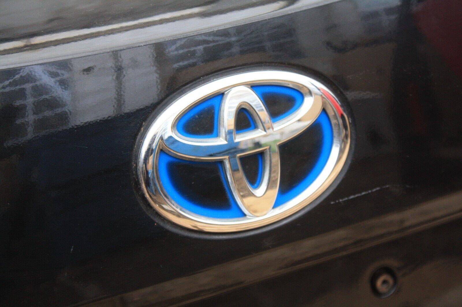 Toyota-Corolla-hybrid-bootlid-Tailgate-67149-02140-Genuine-175756734173-7