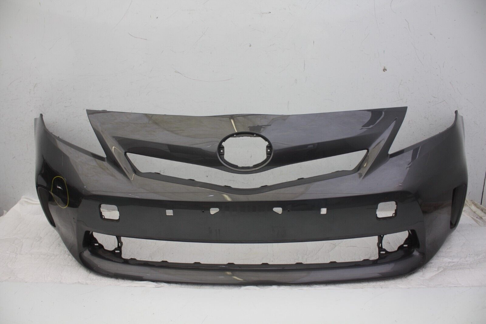 Toyota Prius Plus Front Bumper 2012 TO 2016 52119-47240 Genuine *DAMAGED*