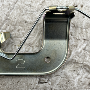 Toyota Prius Wiring Harness Clamp Bracket 82715-47390 Genuine - Image 9