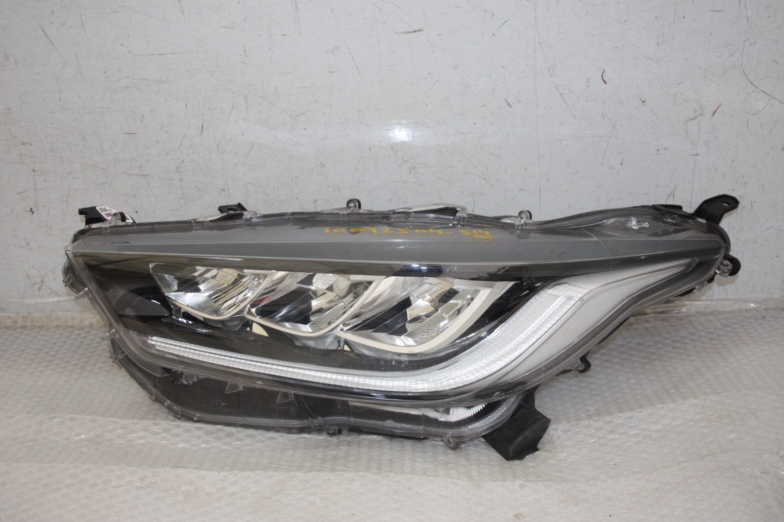 Toyota Yaris Left Side Headlight 2020 ON Genuine *DAMAGED*