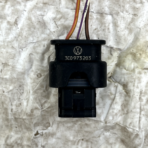 VW PASSAT B6 PDC Sensor Wiring Loom Plug Connector 3C0973203 Genuine - Image 2