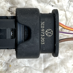 VW PASSAT B6 PDC Sensor Wiring Loom Plug Connector 3C0973203 Genuine - Image 8