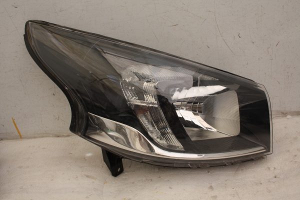 Vauxhall-Vivaro-Right-Side-Headlight-2014-TO-2019-95527870-Genuine-177059809363