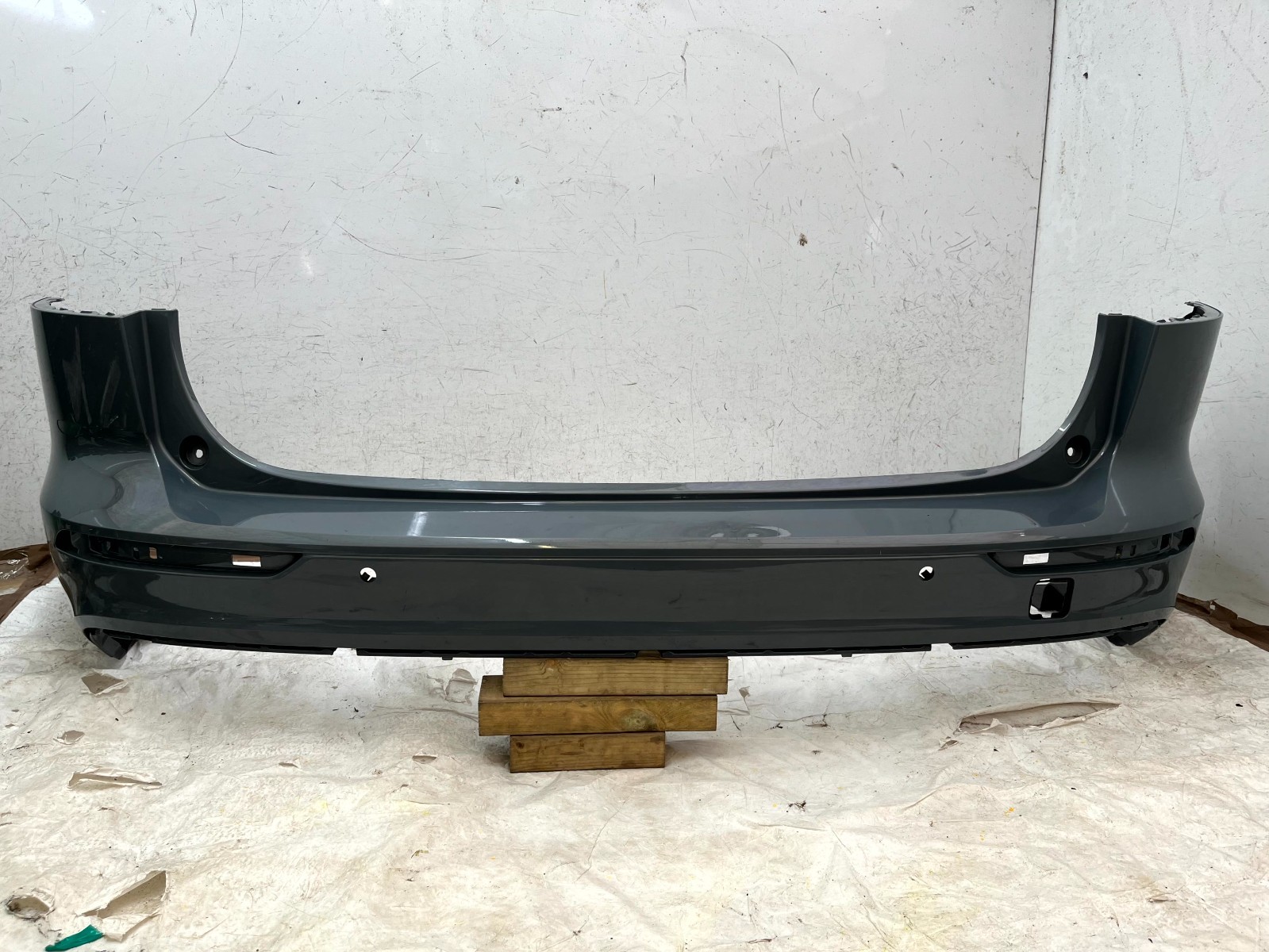 Volvo V60 R Design Rear Bumper 2018 TO 2023 31688837 Genuine