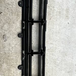 Volvo XC40 Front Bumper Grille 2018 ON 31449342 Genuine - Image 9
