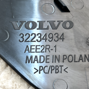 Volvo XC60 Front Bumper Tow Hook Cap Cover 2022 ON 32234934 Genuine - Image 12