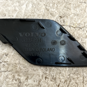Volvo XC60 Front Bumper Tow Hook Cap Cover 2022 ON 32234934 Genuine - Image 5