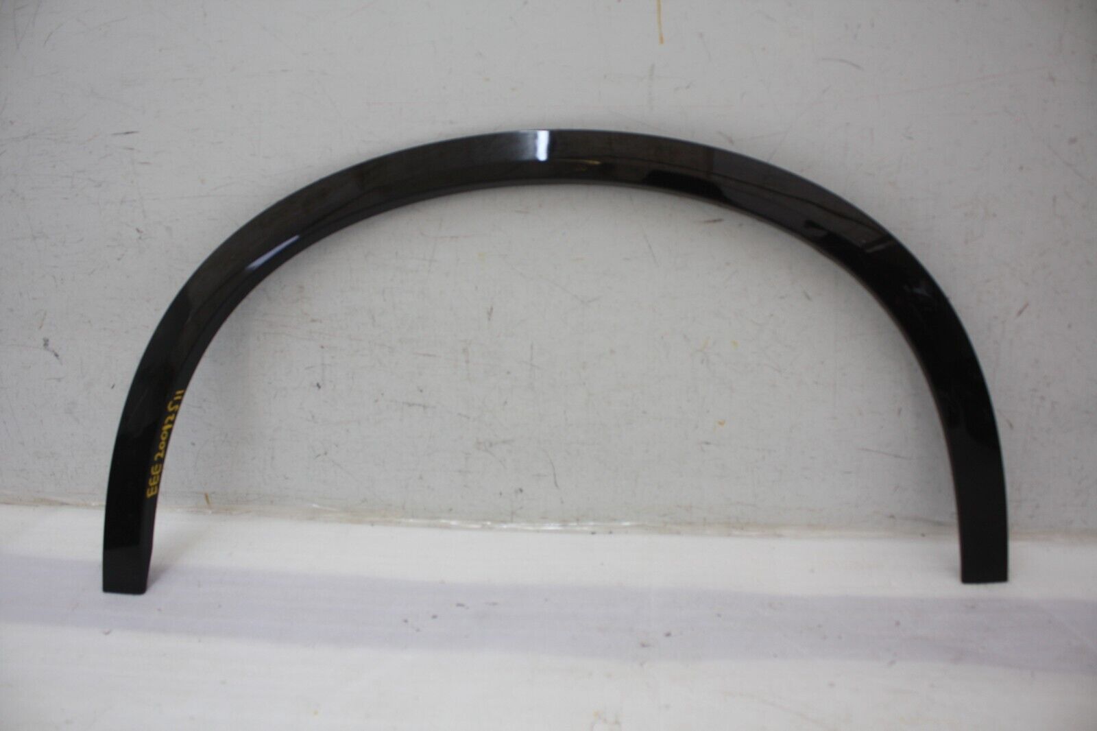 Volvo XC90 Front Right Wheel Arch 31463347 Genuine