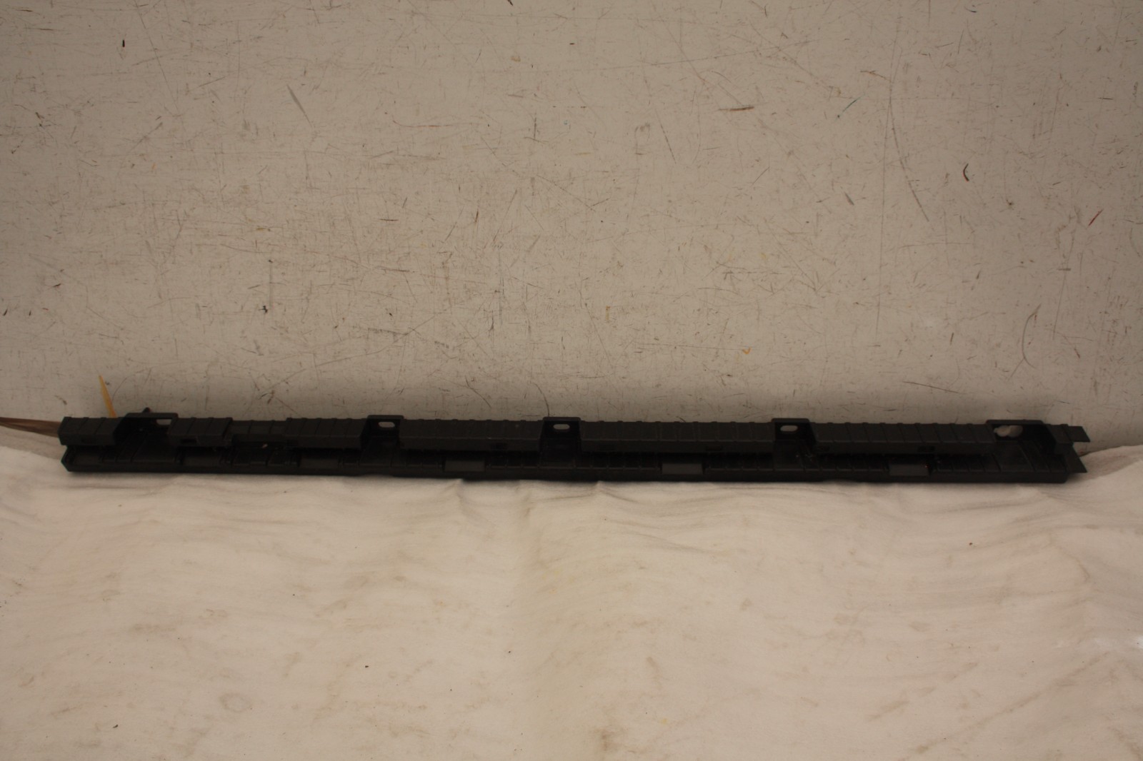 Volvo XC90 Rear Right Side Skirt Bracket 2015 TO 2025 32216526 Genuine