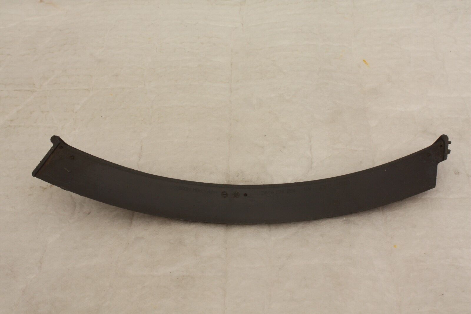 Audi Q5 Rear Right Wheel Arch 8R0853828C Genuine