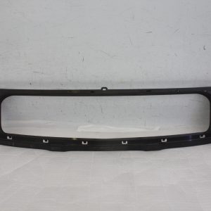 Audi Q7 S Line Rear Bumper Diffuser Bracket 4M0807941L Genuine - Image 1
