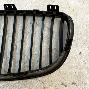BMW 1 Series E87 LCI Front Bumper Right Grille 2007 TO 2011 51137179656 Genuine - Image 9