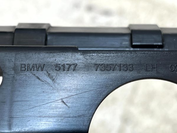 BMW 7 G11 G12 Left Center Rocker Panel Molding Bracket 16 22 51777357133 Genuine 178560614304 12