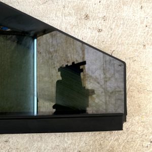 BMW X1 F48 Rear Right Driver Side Fixed Window Glass 43R-000177 Genuine - Image 3