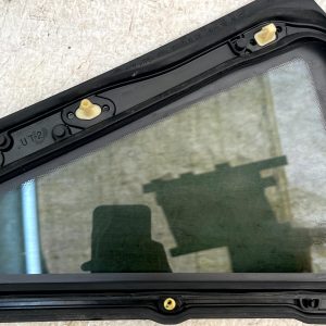 BMW X1 F48 Rear Right Driver Side Fixed Window Glass 43R-000177 Genuine - Image 9