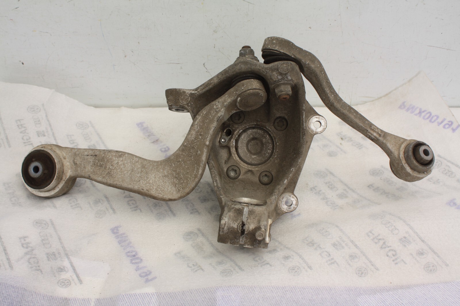 BMW i4 Front Left Bearing Wheel Hub Axle 6893259 146056-10