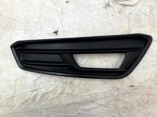 Ford-Focus-Front-Right-Bumper-Fog-Light-Grill-2014-TO-2018-F1EB-15A298-C-Genuine-177661466984