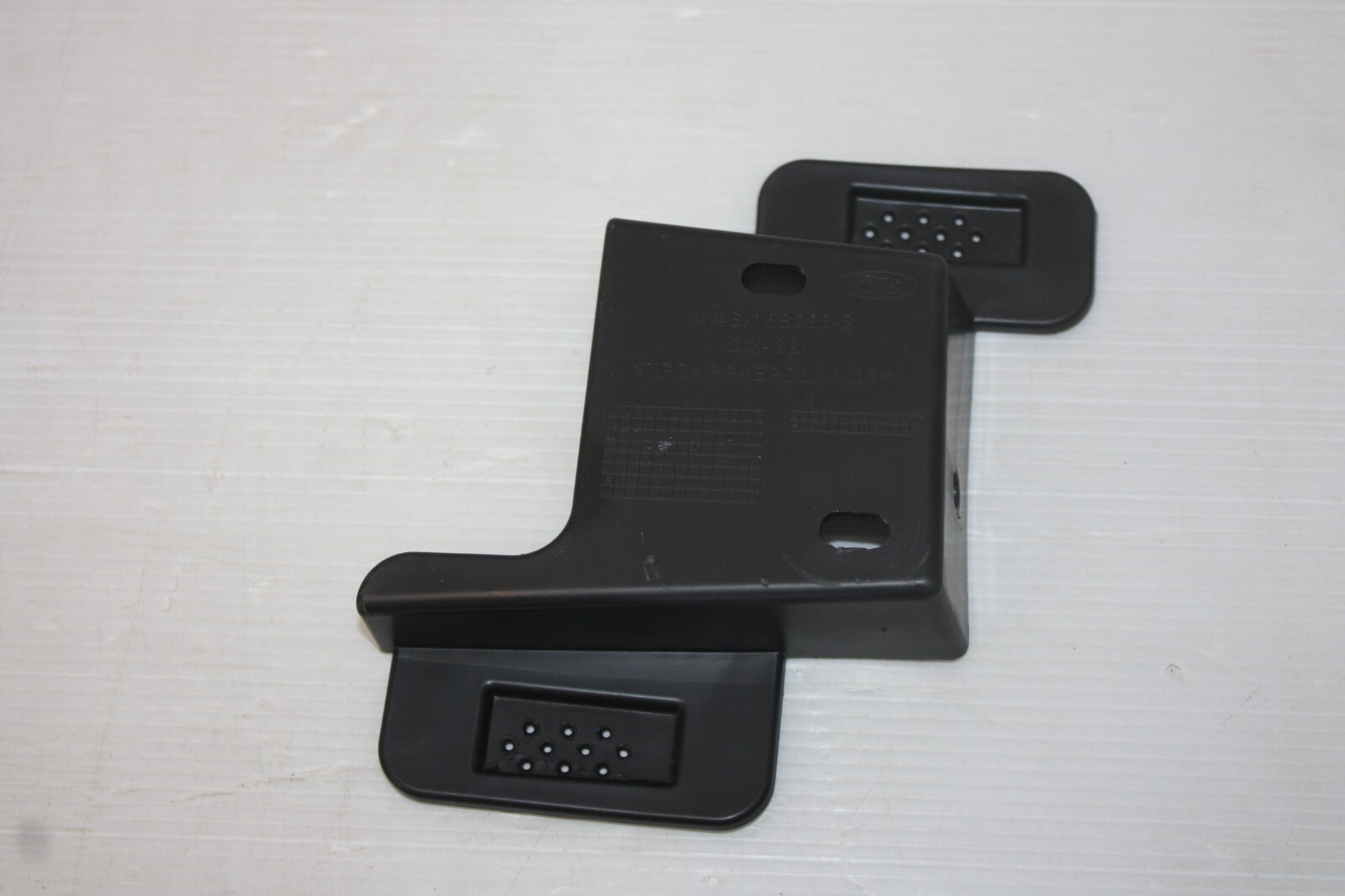 Ford Kuga Front Bumper Right Bracket 2020 TO 2024 LV4B-15B233-S Genuine