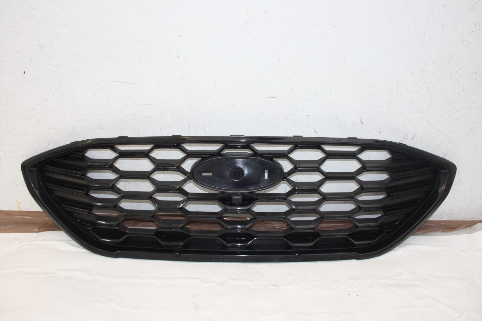 Ford Puma Facelift Front Bumper Grill 2024 ON R1TB-8B271-B Genuine