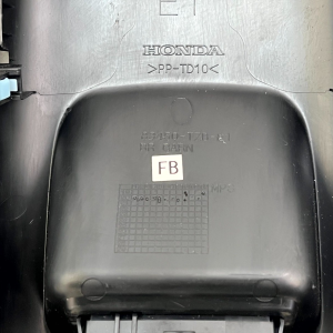 Honda Jazz Rear Center Console Trim W/ USB Port Socket 20-24 83450TZBE1 Genuine - Image 8