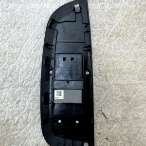 Honda ZR-V Front Left Door Window Control Switch 2023 ON M64609 Genuine - Image 5