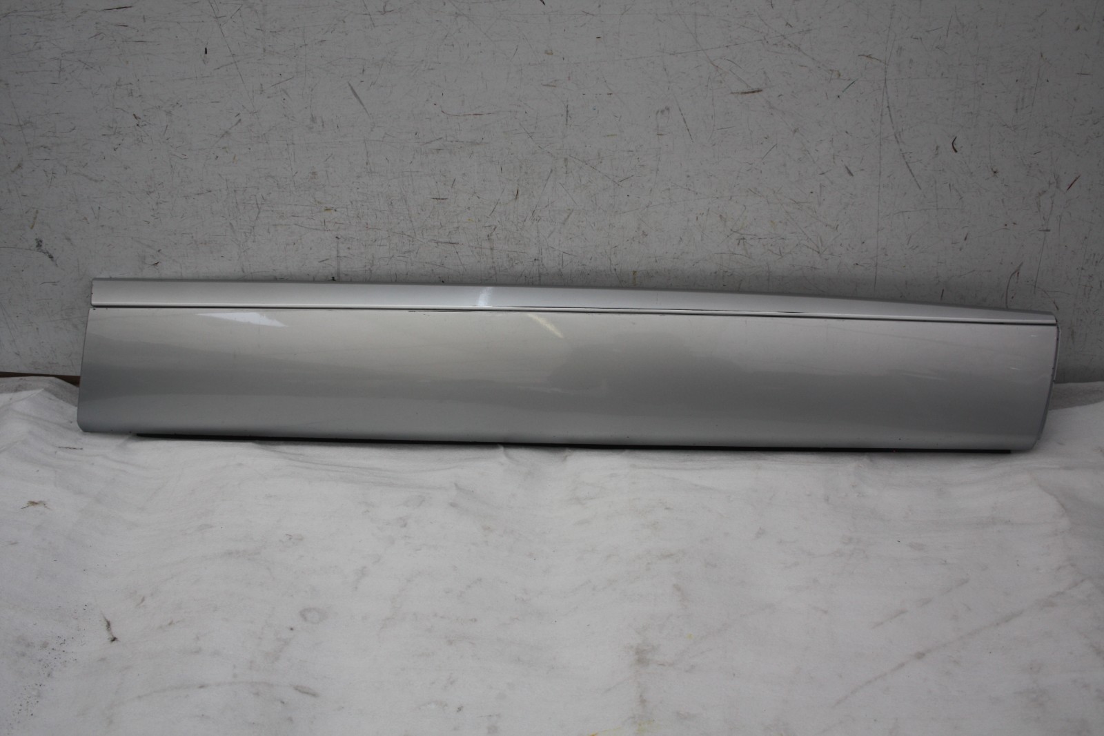 Jaguar F Pace X761 Front Right Side Door Moulding HK8M-21064-ABW Genuine