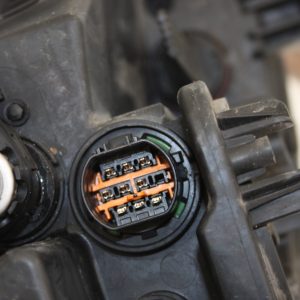 Kia Carens Left Side Headlight 2013 TO 2017 Genuine *DAMAGED* - Image 9