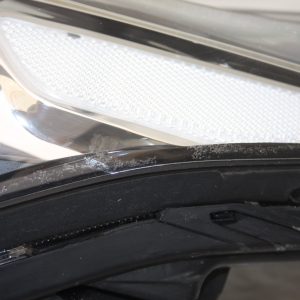 Kia Carens Left Side Headlight Genuine *DAMAGED* - Image 8