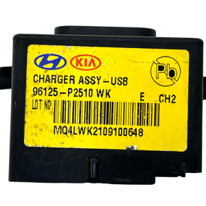 Kia Sorento USB Charging Input Port 2020 TO 2024 96125-P2510 Genuine - Image 11