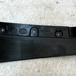LR Range Rover Vogue L460 Front Bumper Left Mud Flap Trim M8E2-17F018-A Genuine - Image 4
