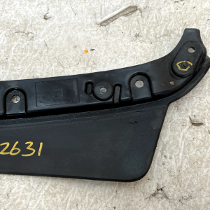 LR Range Rover Vogue L460 Front Bumper Left Mud Flap Trim M8E2-17F018-A Genuine - Image 10