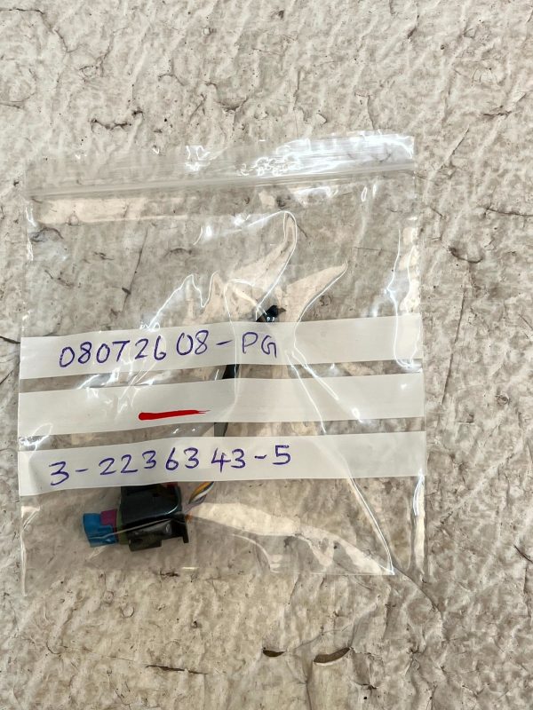Land Rover Defender Discovery Parking Sensor Plug Connector 3 2236343 5 Genuine 178448522894 9