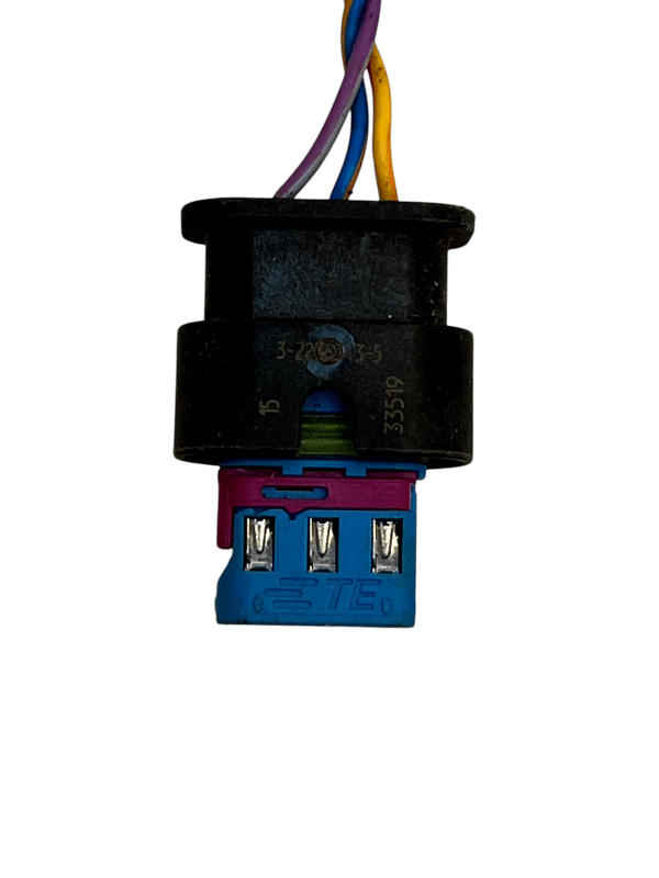 Land Rover Defender Discovery Parking Sensor Plug Connector 3-2236343-5 Genuine 1 Land Rover Defender Discovery Parking Sensor Plug Connector 3 2236343 5 Genuine 178448557694 2