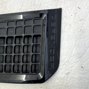 Land Rover Defender Front Bumper Right Grille 2020 ON L8B2-280B10-ED Genuine - Image 7