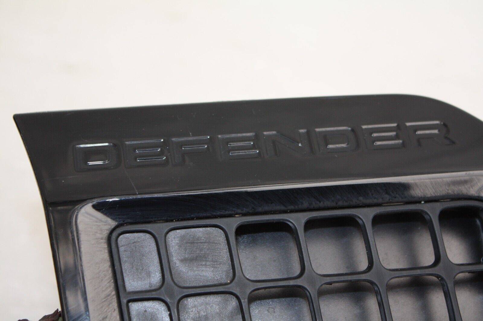 Land-Rover-Defender-Front-Right-Wing-Grill-2019-on-N8B2-280B10-BA-Genuine-175750856504-4