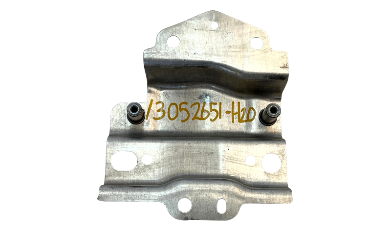 Land Rover Defender L663 Right Side Panel Support Bracket L8B2-101N00-AD Genuine