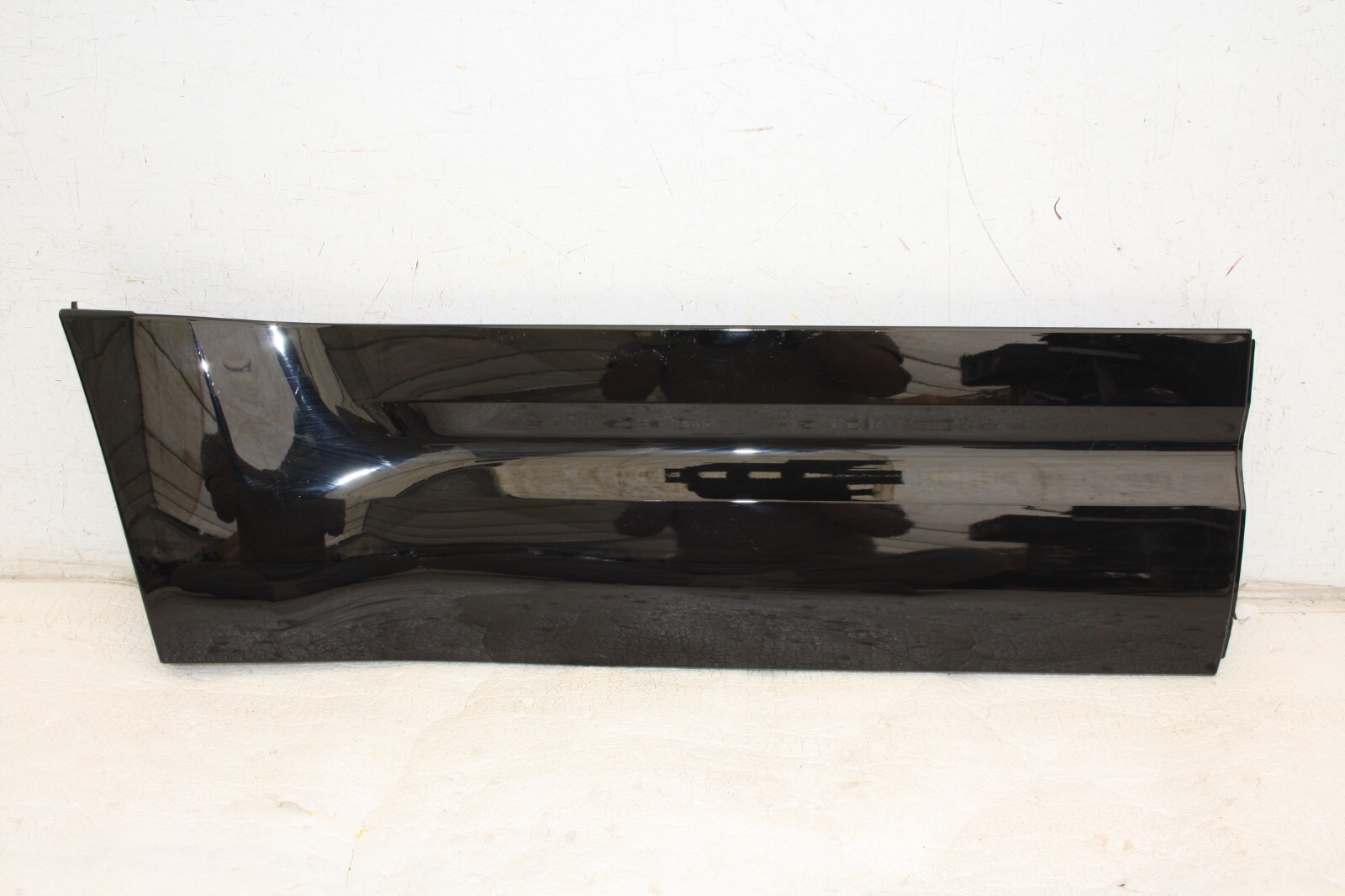 Land Rover Defender Rear Right Side Door Moulding 2020 ON L8B2-274A48-C Genuine