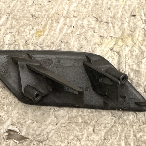Land Rover Discovery Front Left Headlight Washer Cover 2017 ON HY32-13L019-AAW - Image 5