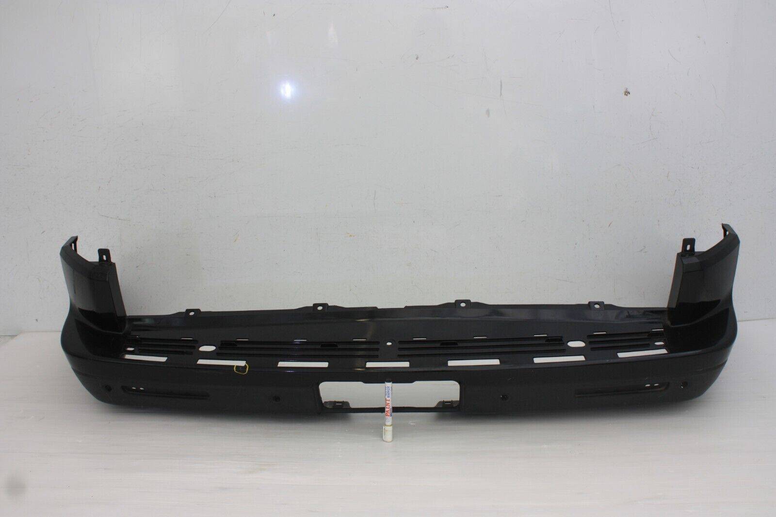 Land Rover Discovery Rear Bumper 2009 TO 2013 9H22 17D822 A Genuine 175689266094