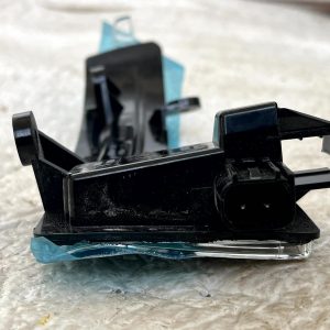 Mazda 6 Front Left Side Door Mirror Turn Indicator Light B63B-69182 Genuine - Image 10