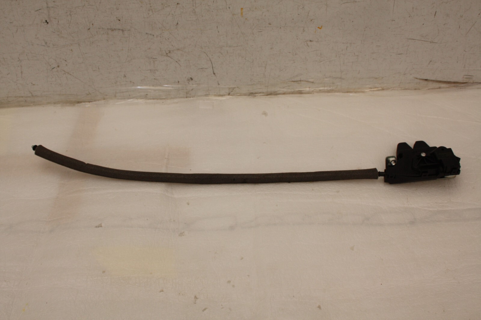 Mercedes C Class W204 Bootlid Locking Catcher Boot Lock 2007 TO 2014 A2047500185