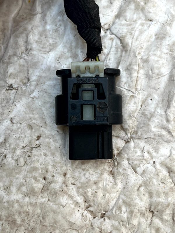 Mercedes C Class W205 PDC Parking Sensor Loom Plug Connector A0225452426 Genuine 3 Mercedes C Class W205 PDC Parking Sensor Loom Plug Connector A0225452426 Genuine 178322092164 4