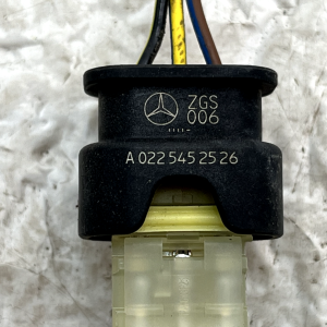 Mercedes C-Class W205 PDC Sensor Wiring Loom Plug Connector A0225452526 Genuine - Image 9