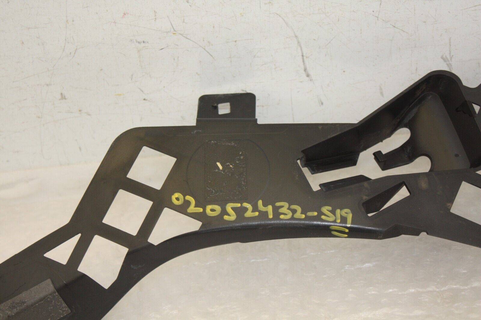 Mercedes-CLA-C117-Front-Bumper-Right-Bracket-A1178856400-Genuine-176361290114-3